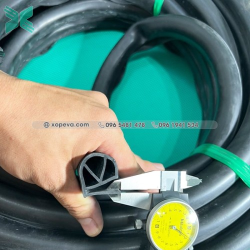 Gioăng cao su EPDM cửa kho lạnh 26x26x2.5