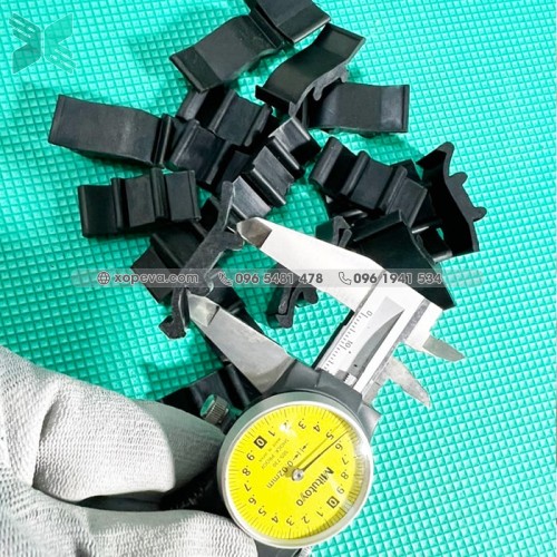 Đệm cao su giảm chấn EPDM 60 18x15